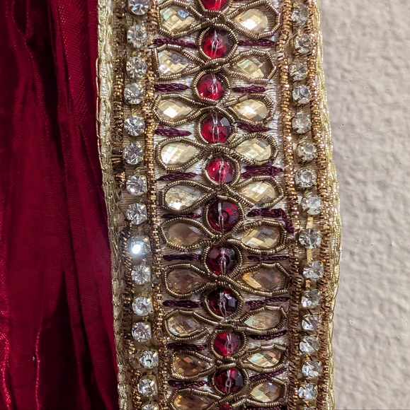 Manyavar Sherwani set with dupatta - Picture 13 of 15